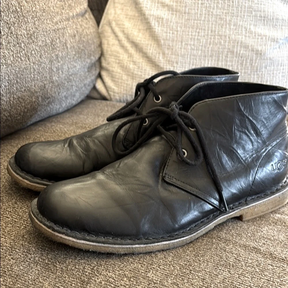 UGG men black
